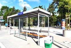 Zielone przystanki w centrum miasta nabierają kształtu